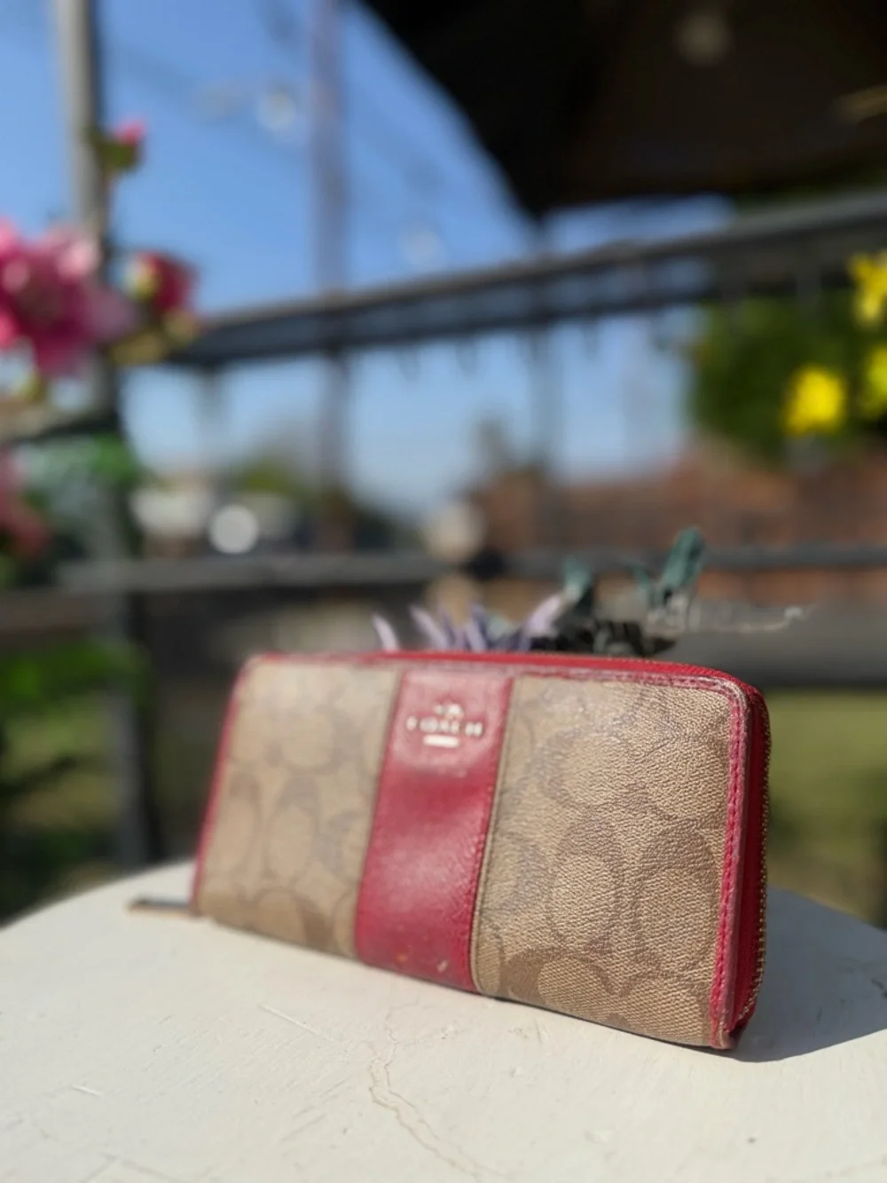 Coach Beige Signature Canvas Wallet with Red Trim - Picture 3 of 6